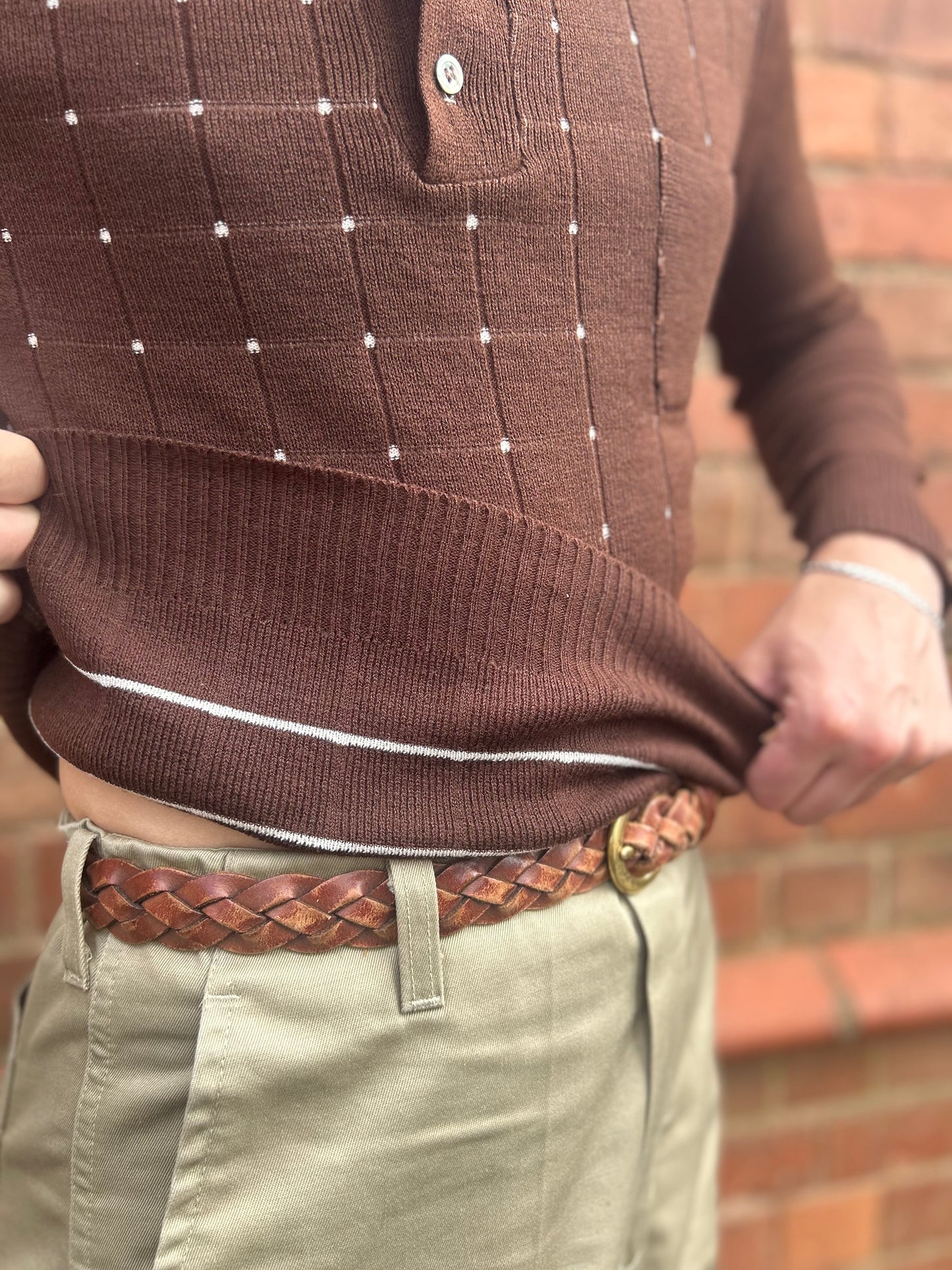 Vintage 1960s Brown Knitted Long-sleeved Collared Polo Small