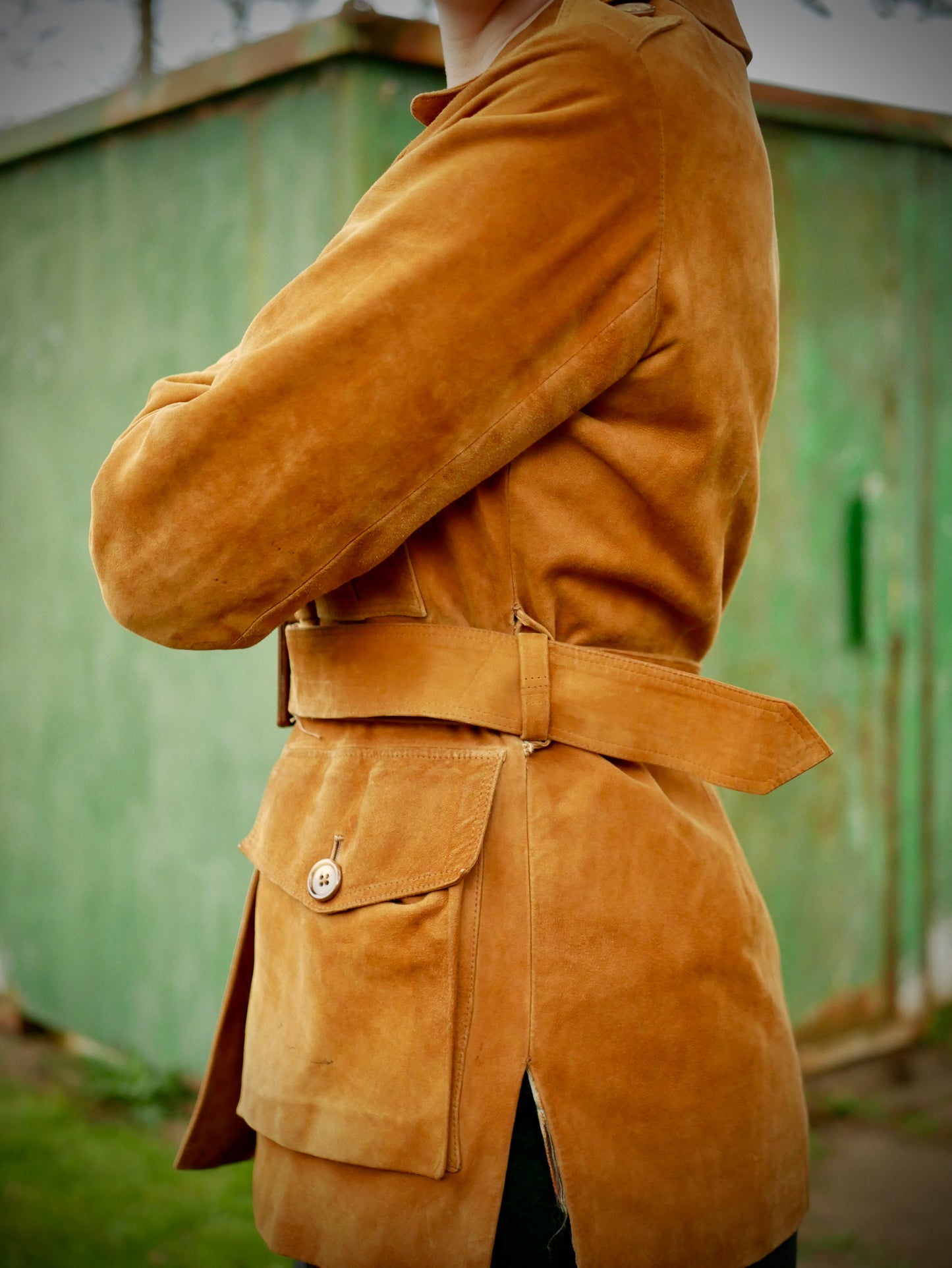 Vintage Late 60s Early 70s Flattering Womens Brown Suede Belted Pocketed Jacket X-Small