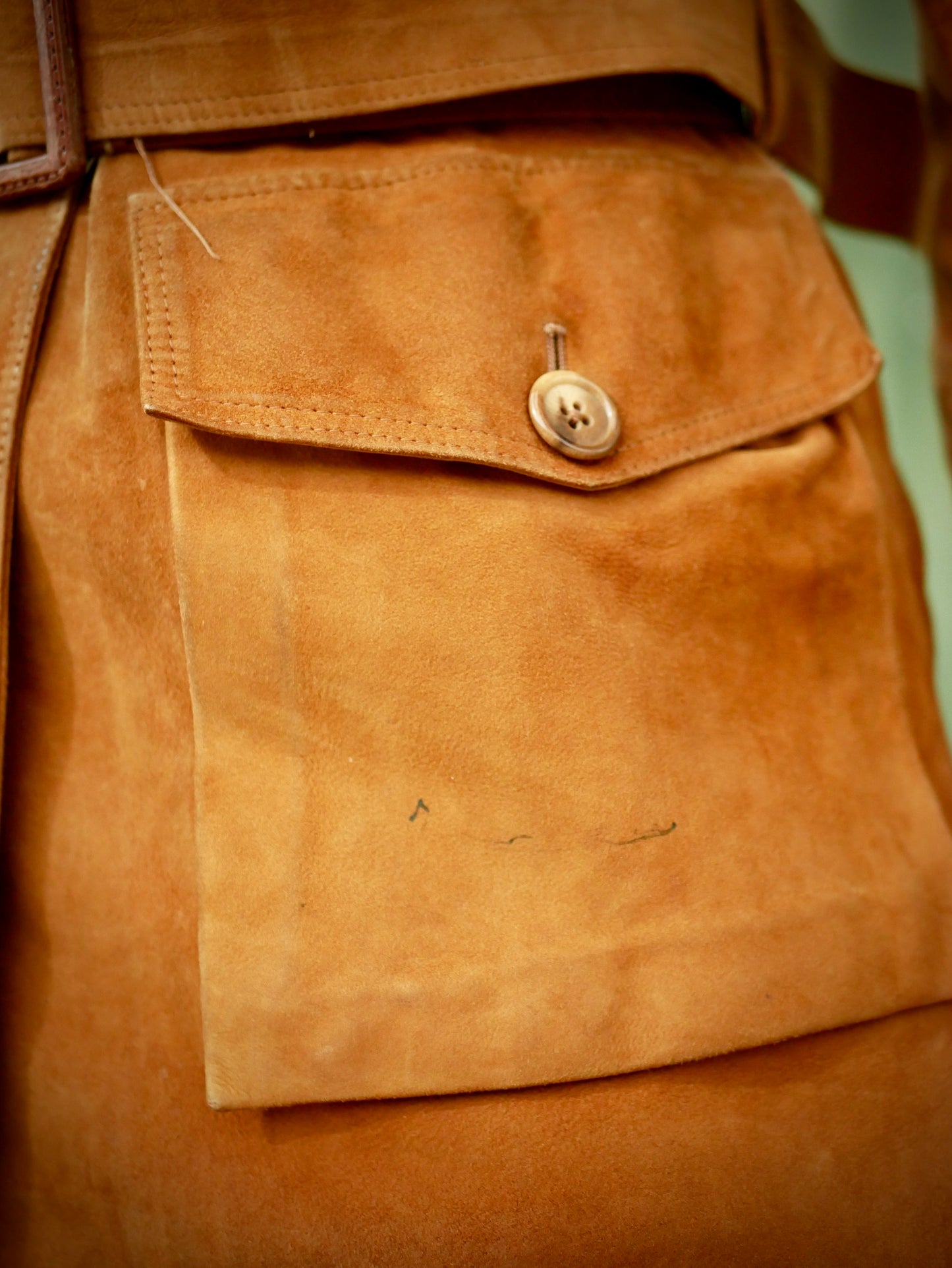Vintage Late 60s Early 70s Flattering Womens Brown Suede Belted Pocketed Jacket X-Small