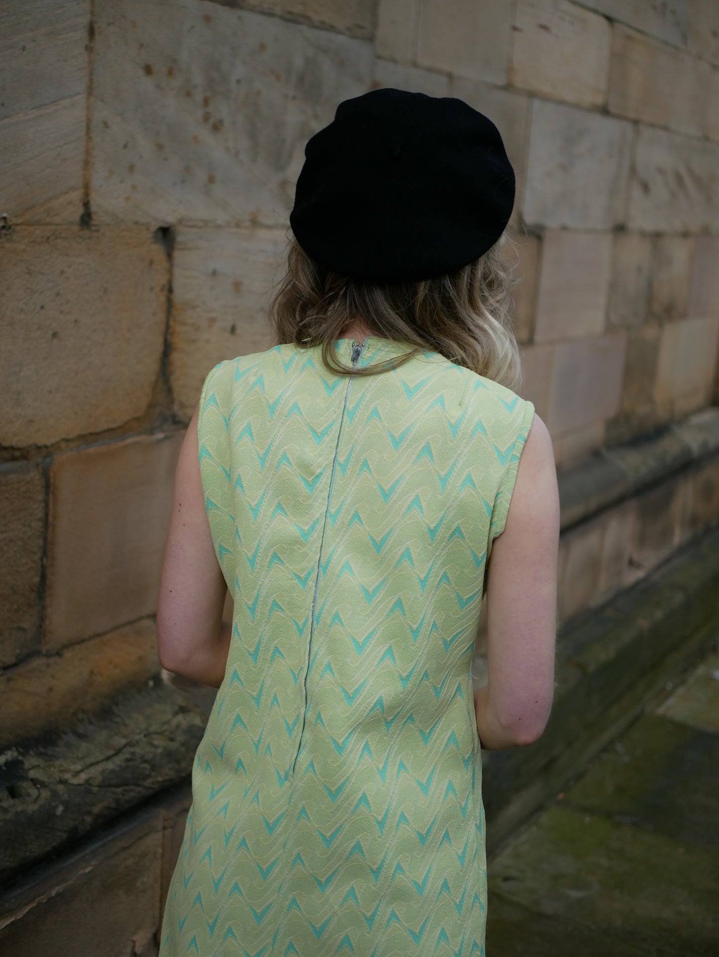 1960s Handmade Green Atomic Style Pattern Shift Dress Small