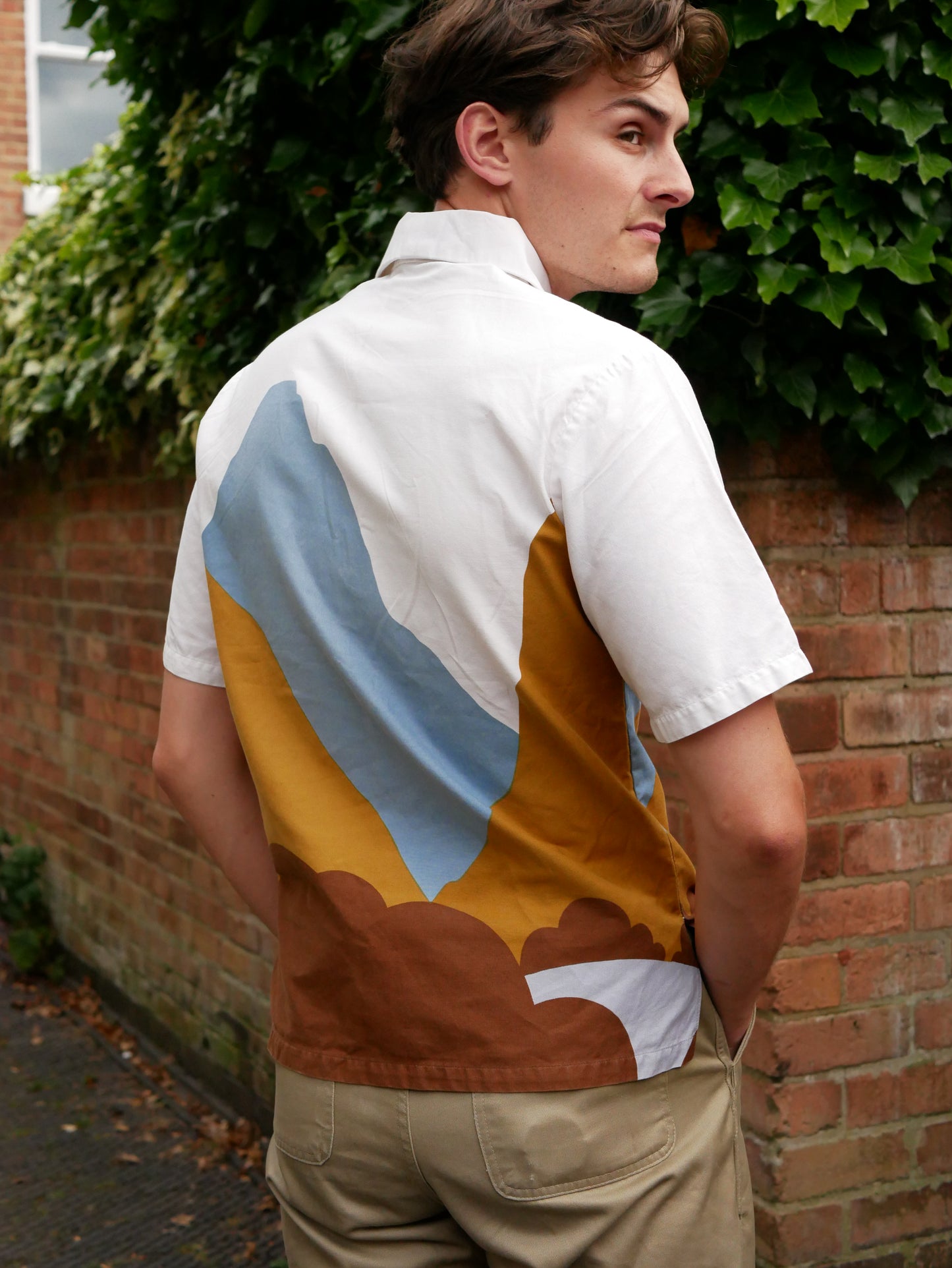 Vintage 1970s with 50s Style Graphic Print Collared Shirt Small