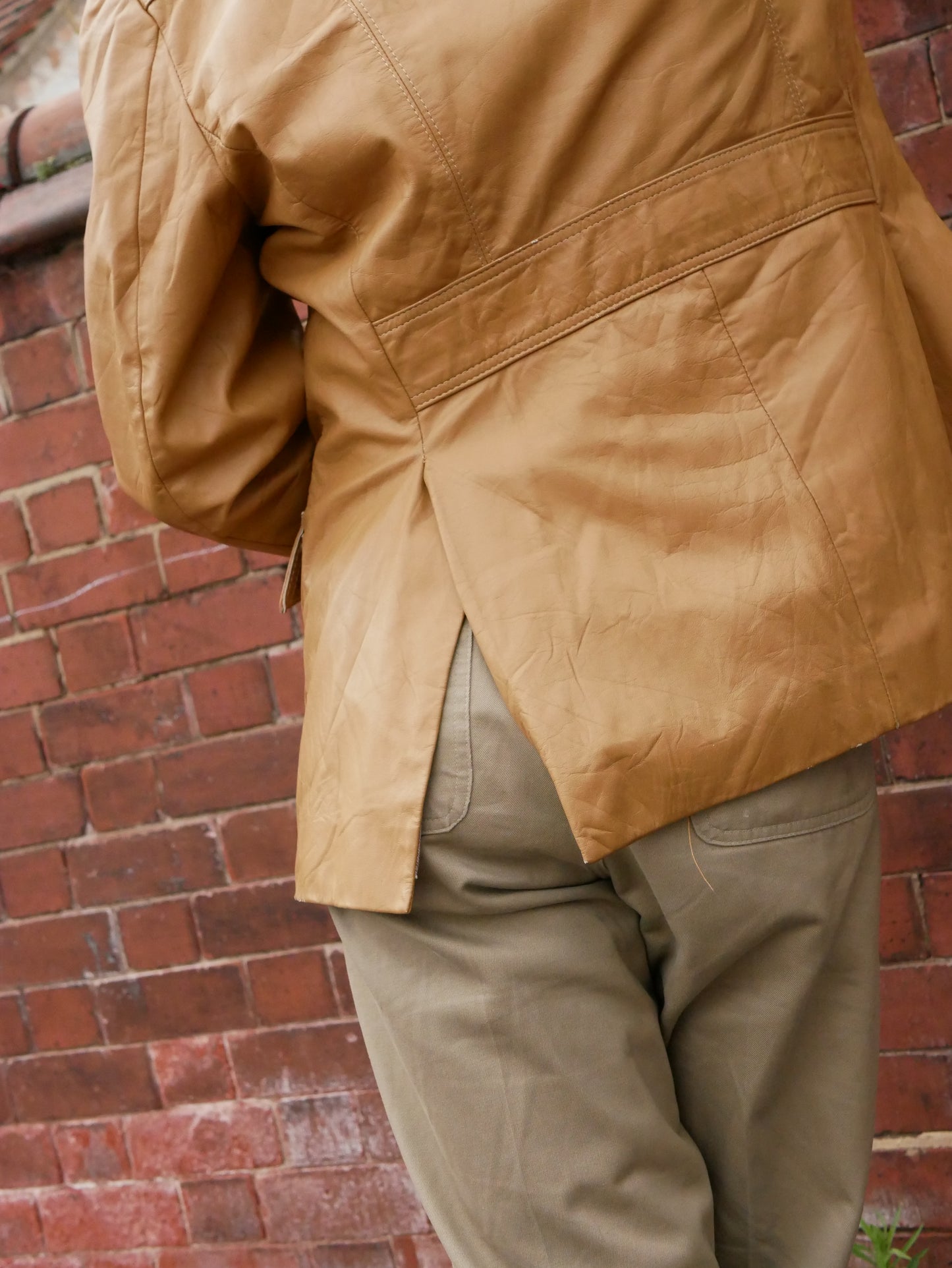 Vintage 1970s Mustard Leather Jacket Back Vents Large Collar Patterned Lining Medium
