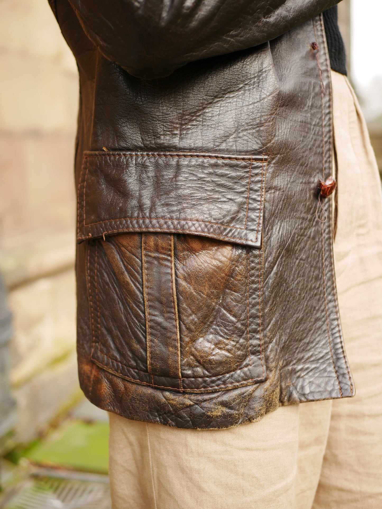 Vintage 1970s Distressed Large Lapels Leather Jacket Small
