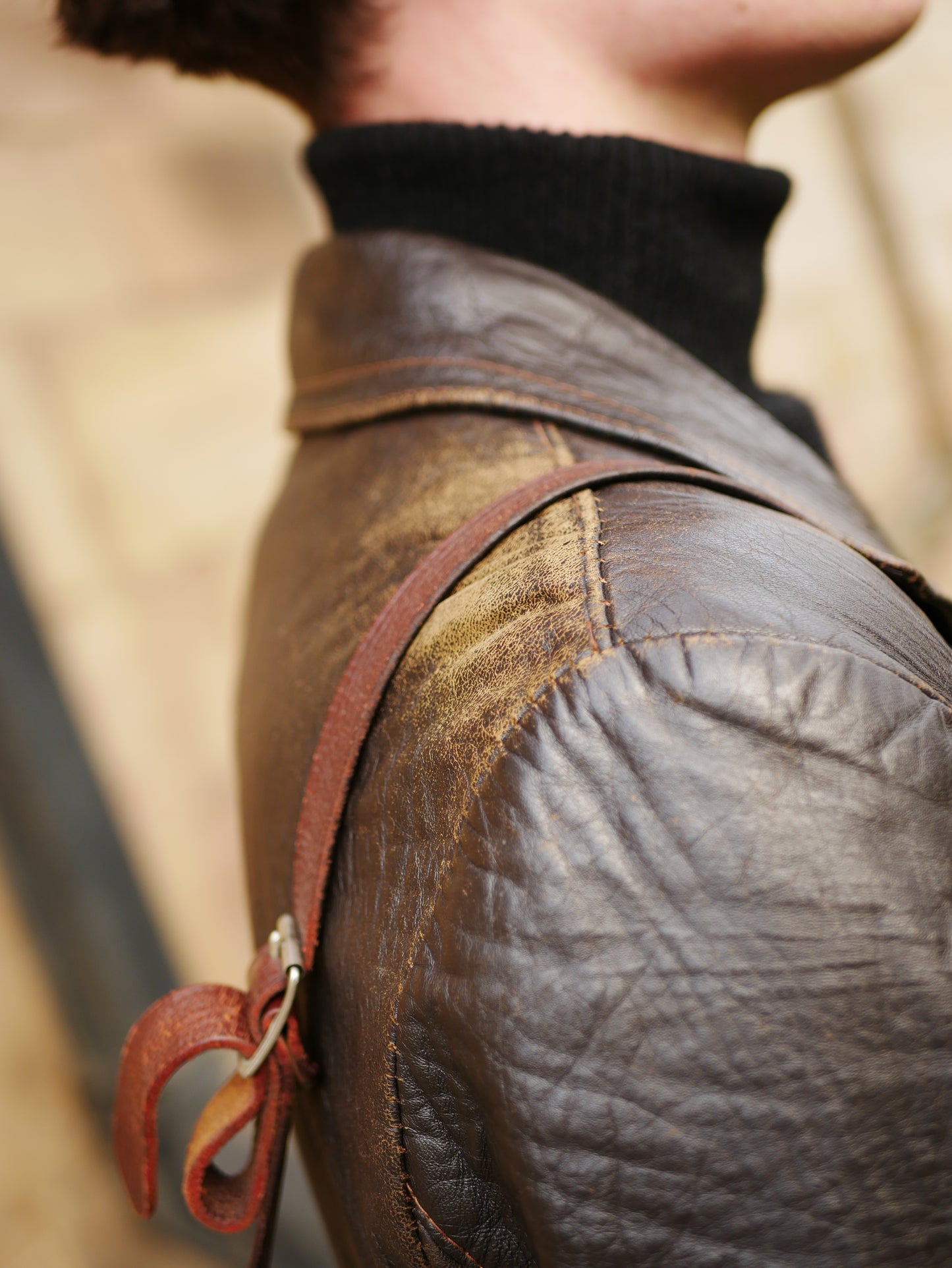 Vintage 1970s Distressed Large Lapels Leather Jacket Small