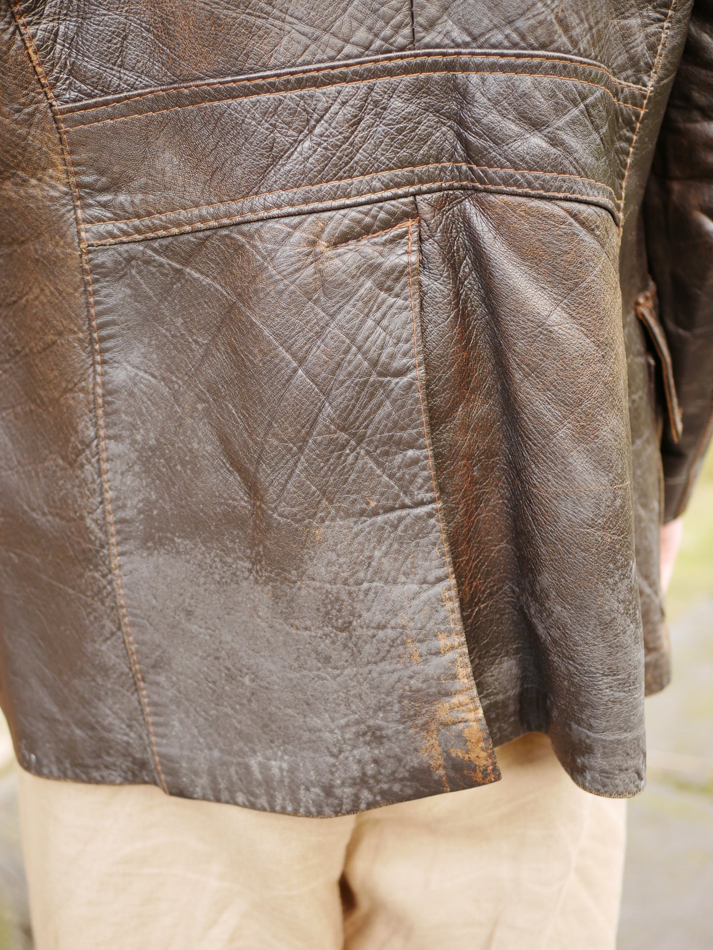 Vintage 1970s Distressed Large Lapels Leather Jacket Small