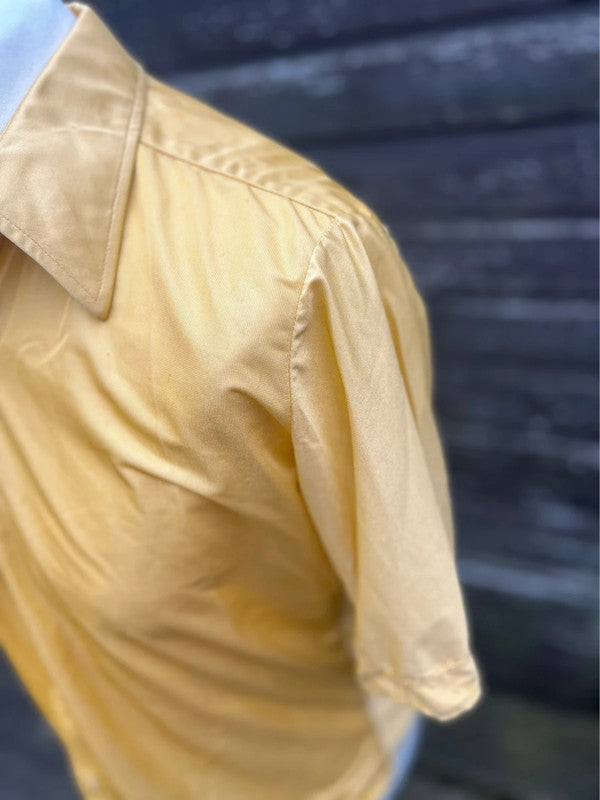 Vintage 1970s Bri-Nylon Slim Fit Yellow Dagger Collar Shirt Small