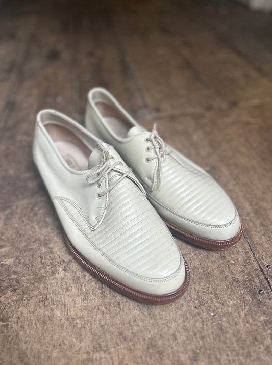 1960s Cream Shoes Needs Reworking Size 8