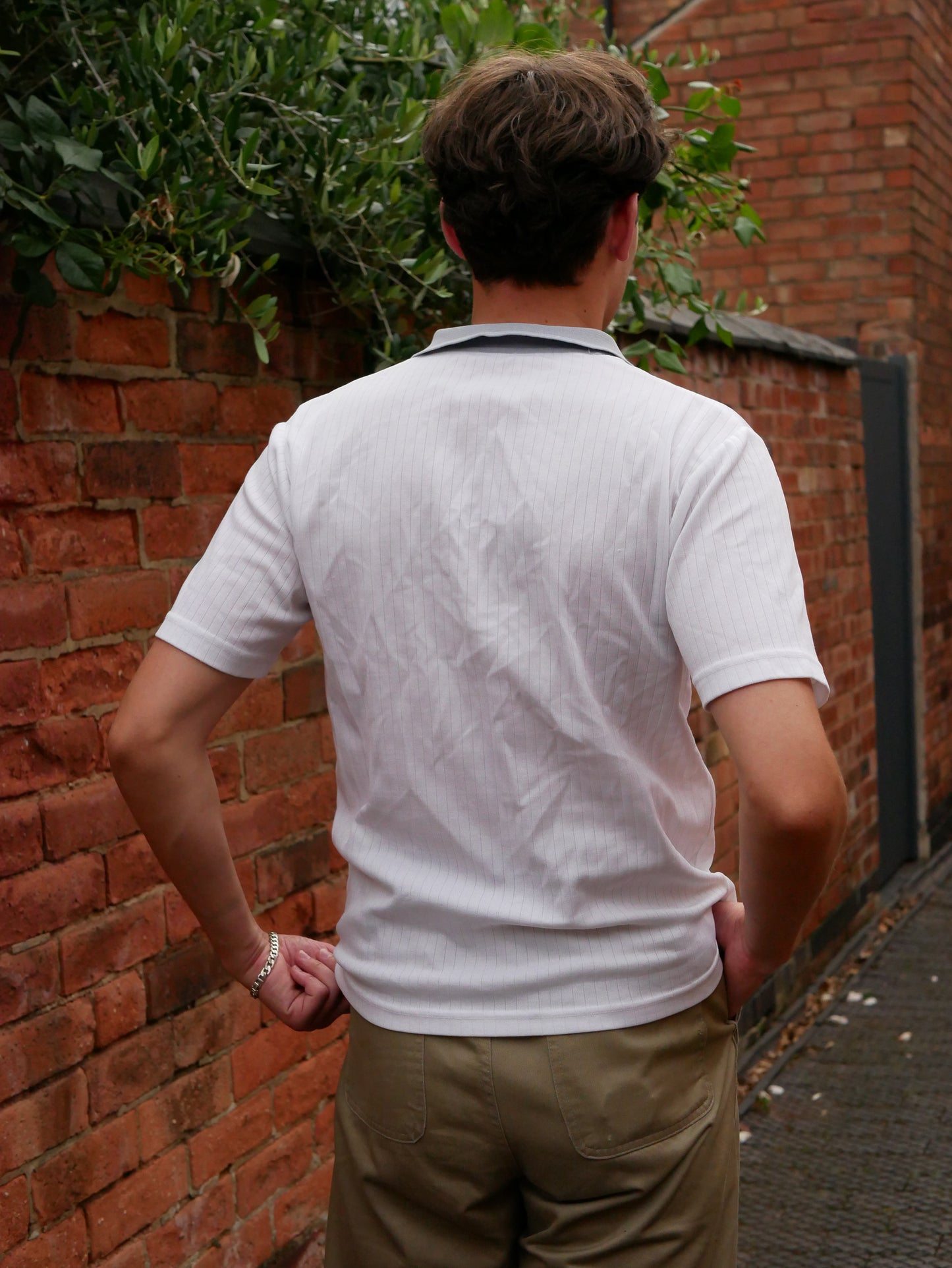 Vintage 1960s Style White Italian Knit Polo Shirt with Light Blue Detailing Medium