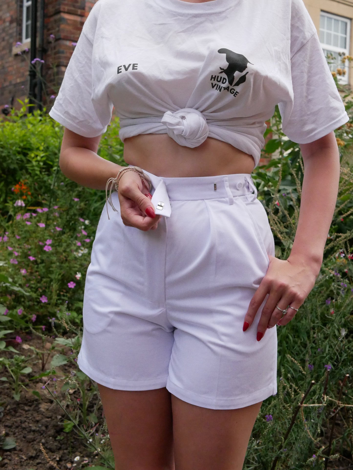 1940s Style White Shorts with Button Detailing and Belt Loops Waist 25" Small